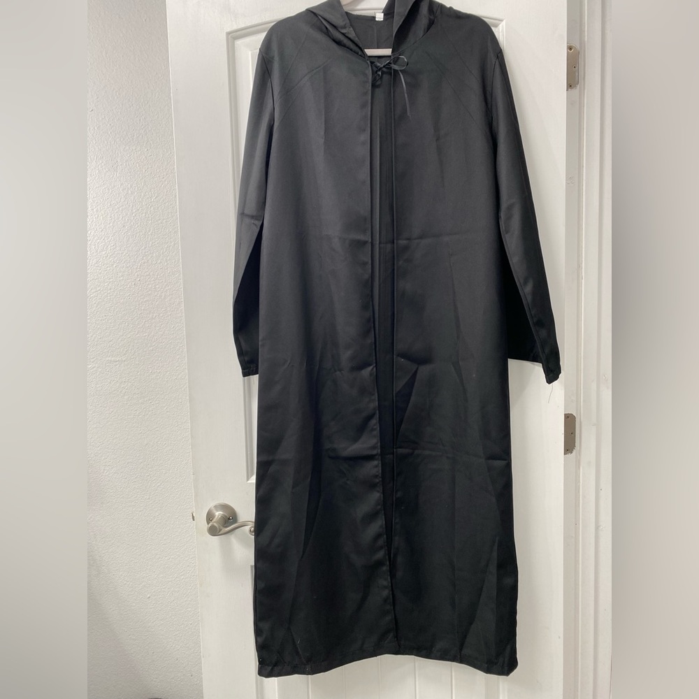 Open front hooded cape. (C192)